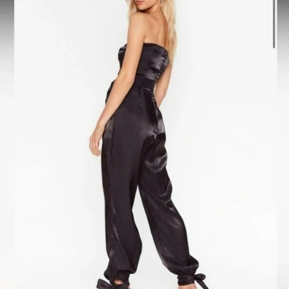 Nasty‎ Gal Black Satin Belted Strapless Jumper Jumpsuit with Ties Size 4 - Picture 3 of 16